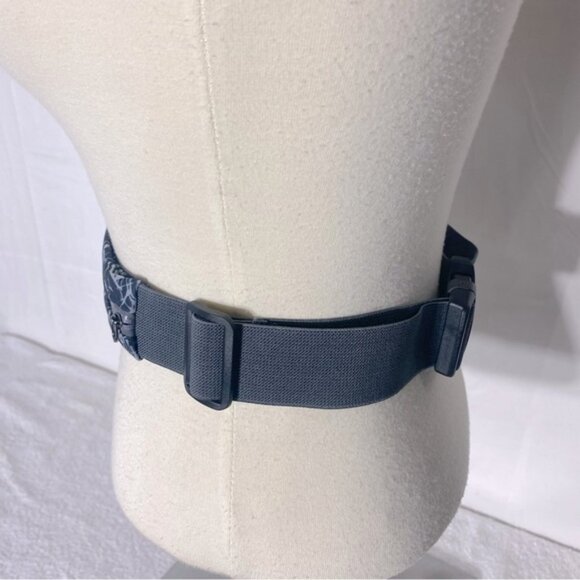 5/$25 Unisex Grey Zip Belt Bag - Picture 5 of 11